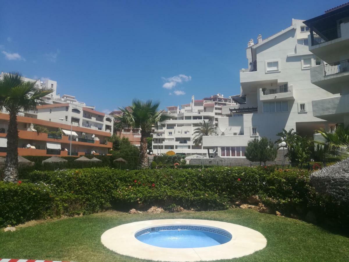 Real Torrequebrada Apartment Benalmadena Bagian luar foto